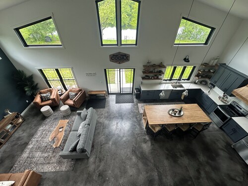 Codax Retreat is a newly constructed cabin on the Chippewa River