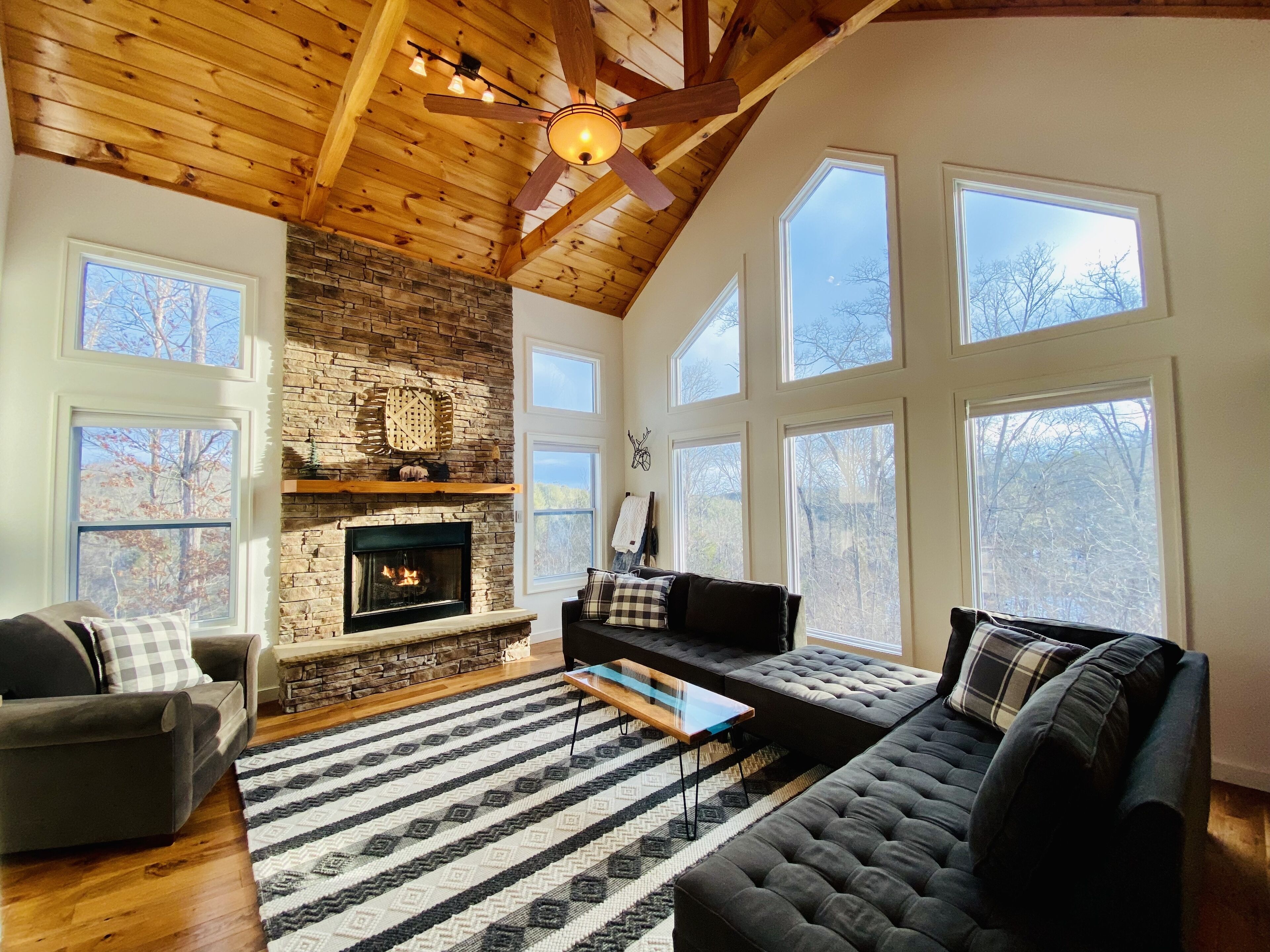 Hilltop Sweethaven Retreat Blue Ridge