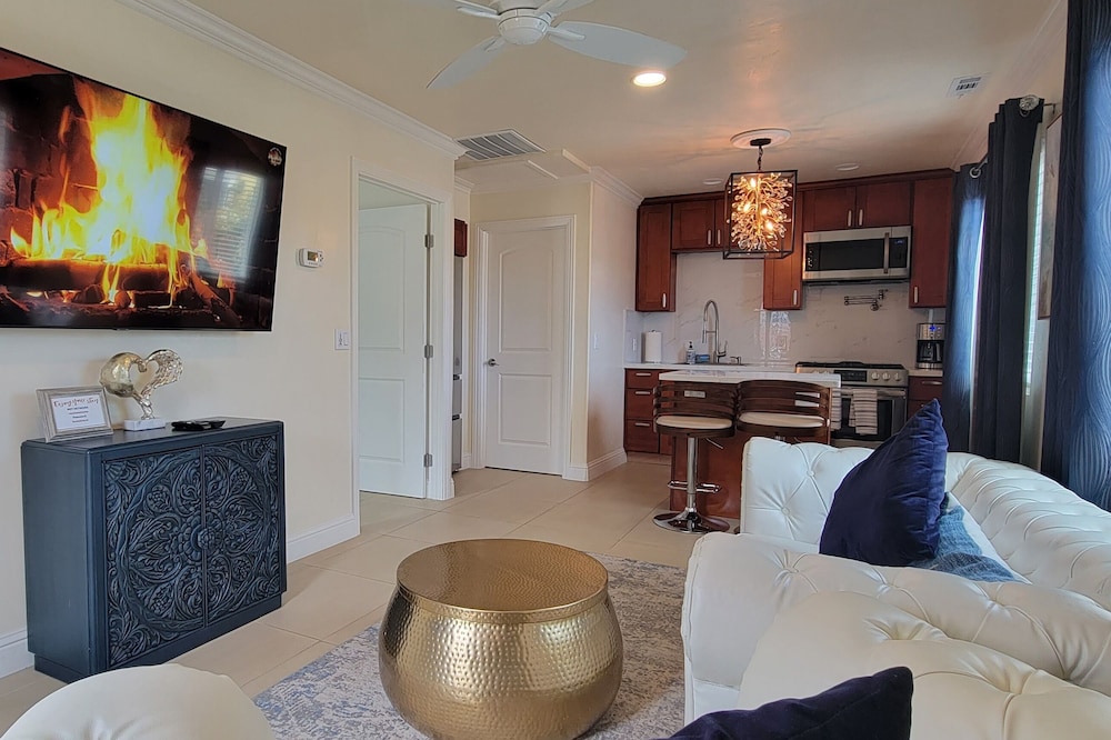 Deluxe Suite for Two