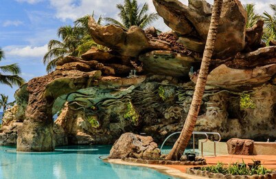 Disney Aulani Two Bedroom Oceanview Villa!