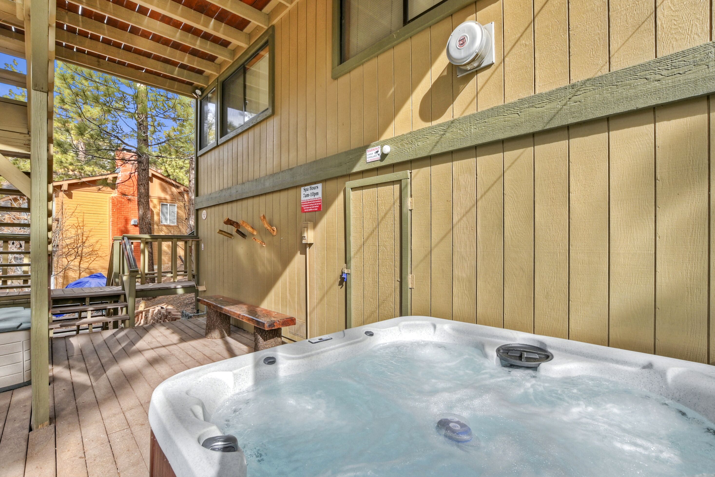 Moonridge Cabin 4B/2B, Hot Tub, Slope View, Games!