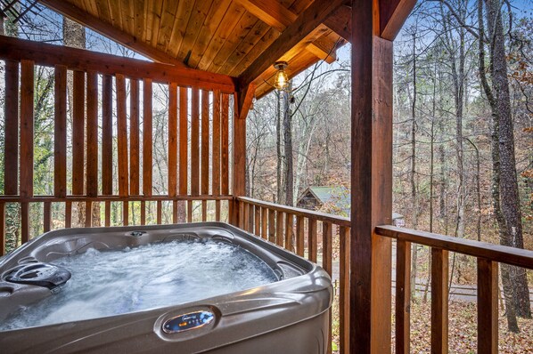 Outdoor spa tub