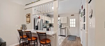 Suite Francis - Minutes from Camp LeJeune and the Beach!