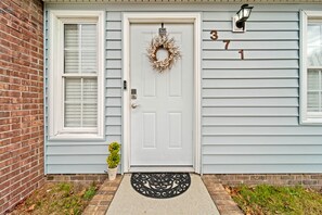 Exterior detail - Suite Francis - Minutes from Camp LeJeune and the Beach! (Jacksonville)