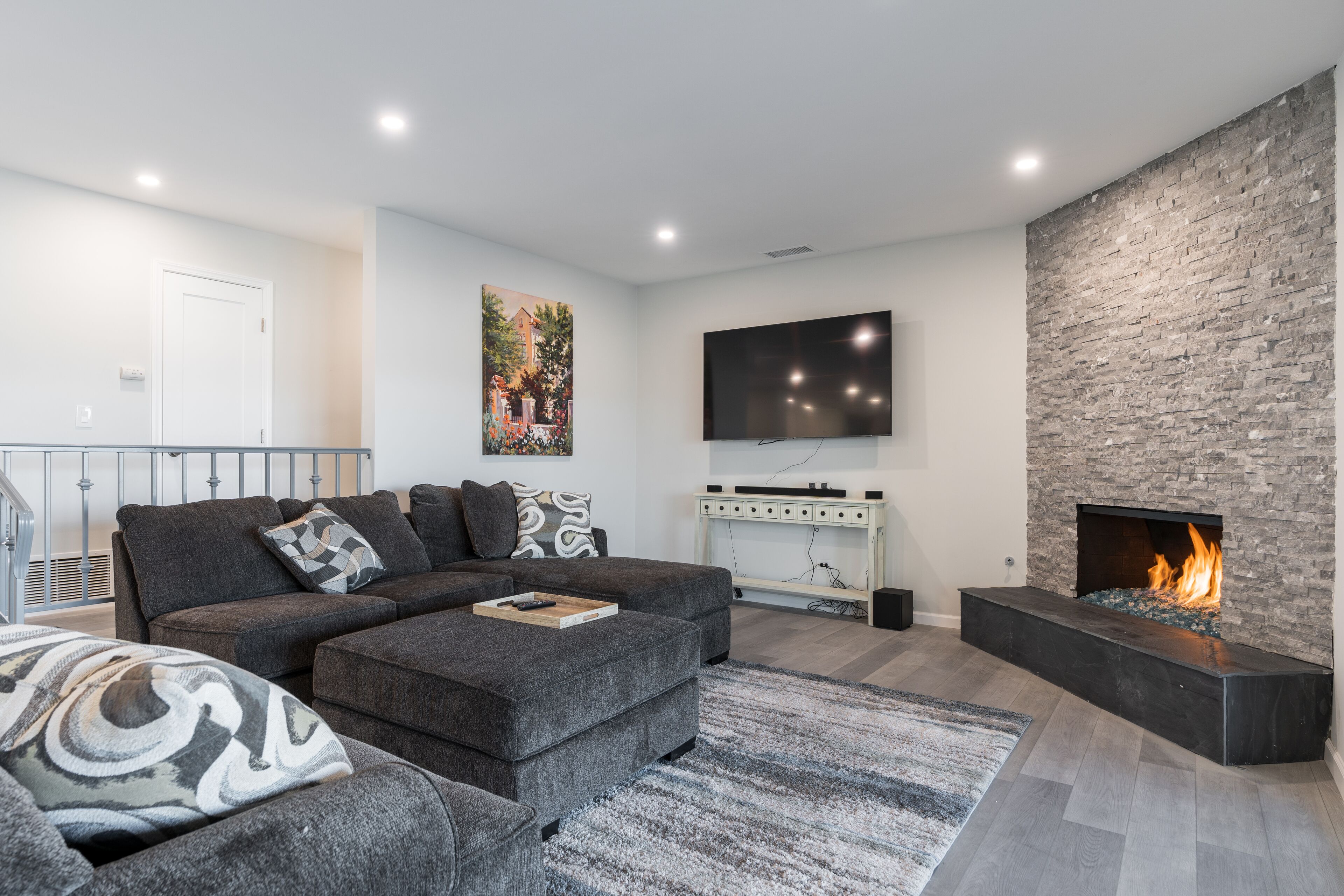 Spectacular Views w/hot tub