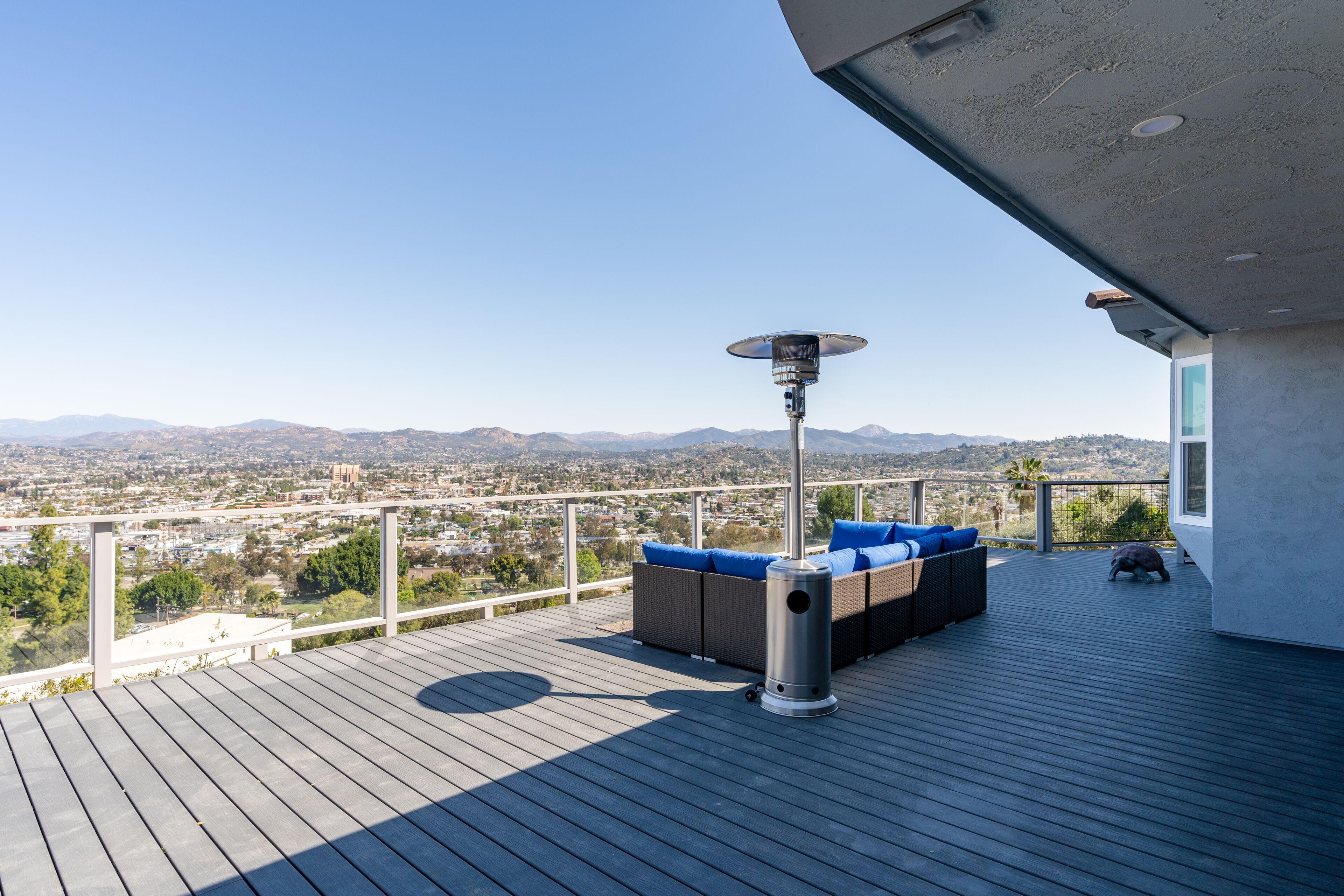 Spectacular Views w/hot tub