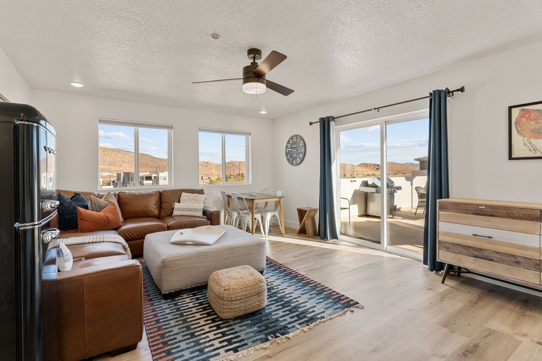 Condo, 3 Bedrooms | Living area | Smart TV