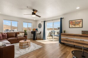 Condo, 3 quartos | Parte interna