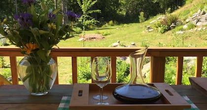 Cozy ,artistic cottage in a garden setting close to the beach and hiking trails.