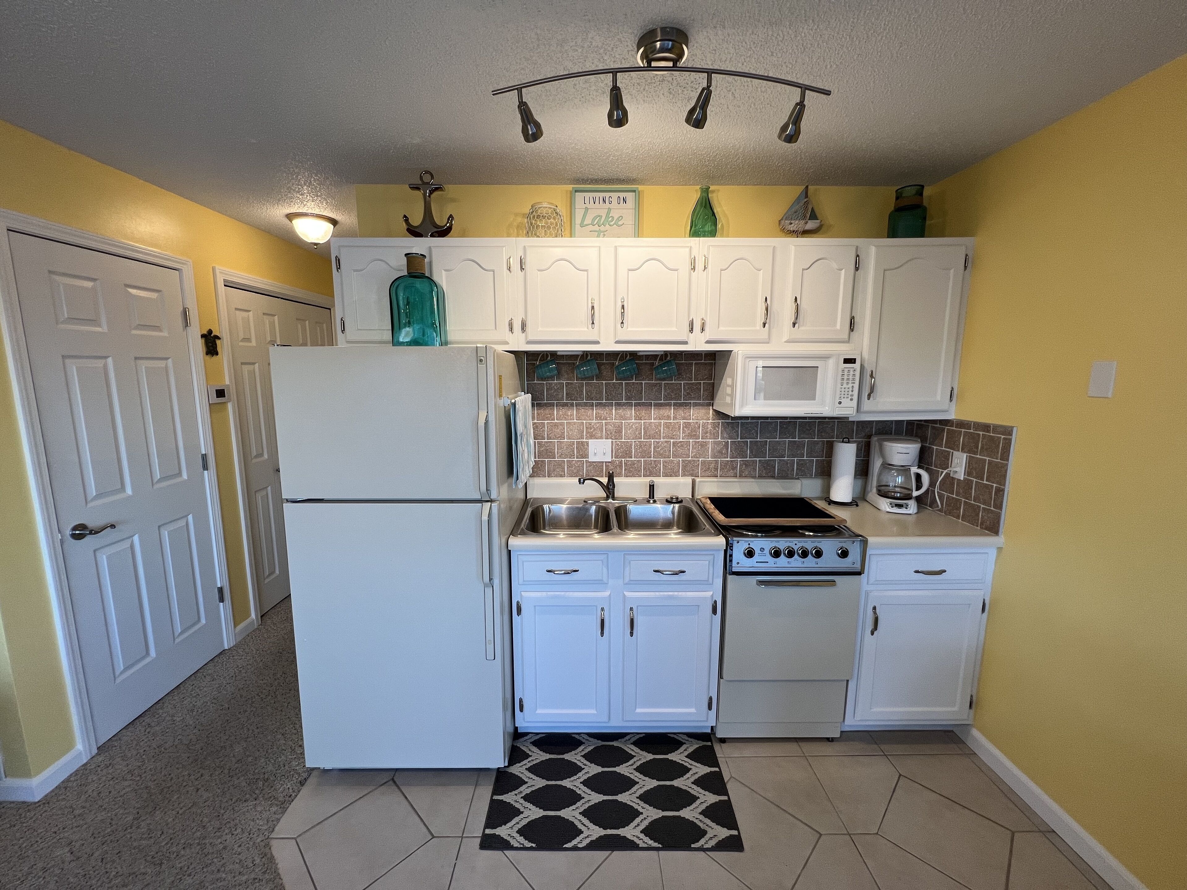 Lakefront Condo with Main Channel View