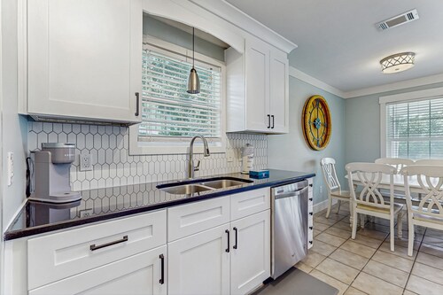 Amazing home near beach with private pool, screened porch, & huge yard