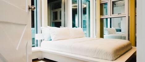 1 bedroom, desk, iron/ironing board, free WiFi