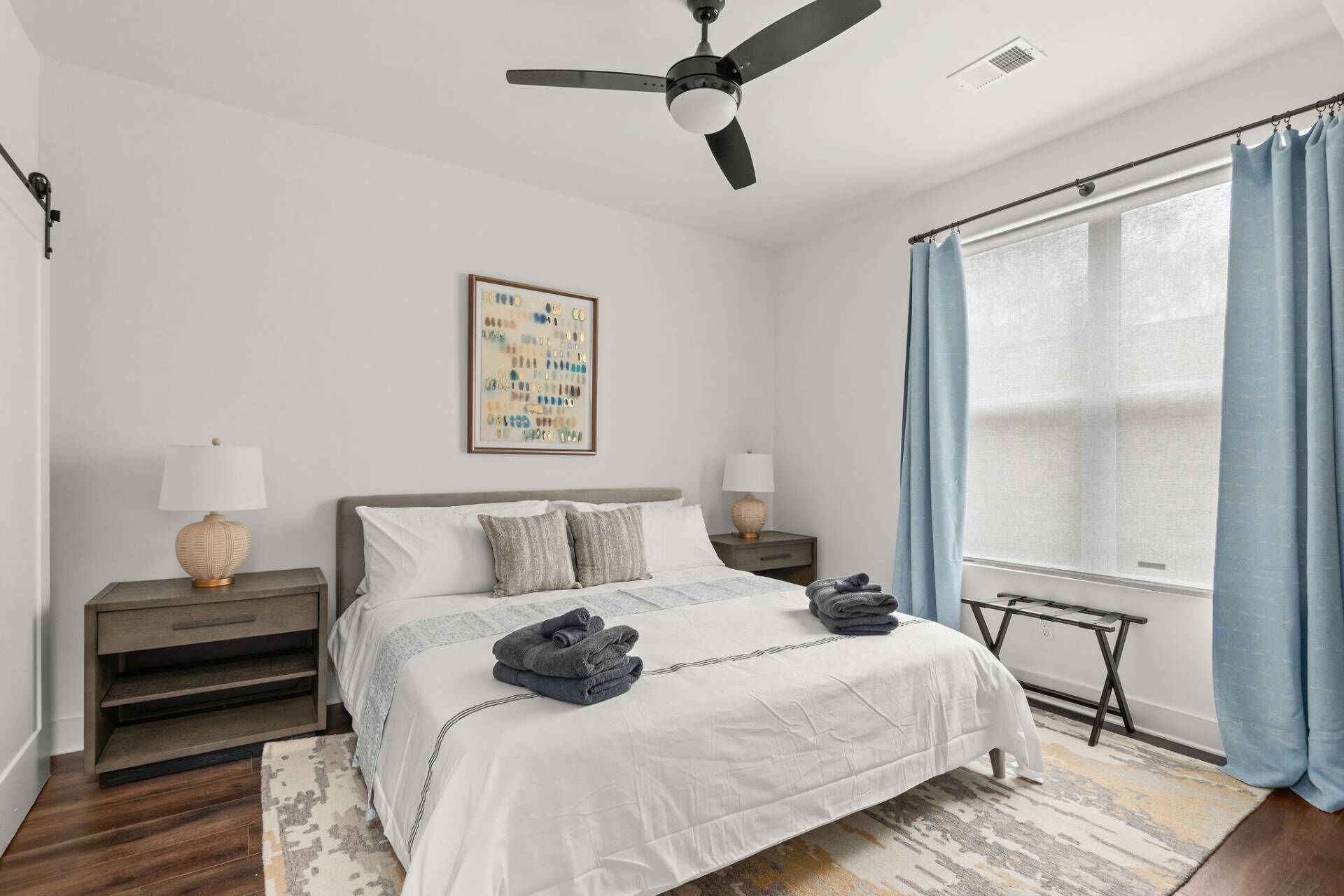 Rosedale ~ Huge New Condo ~ 3BR + Bonus ~ 3 Miles to Broadway ~ Near GEODIS Park