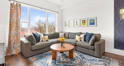 Rosedale ~ Huge New Condo ~ 3BR + Bonus ~ 3 Miles to Broadway ~ Near GEODIS Park