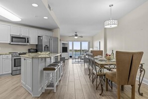 コンドミニアム 3 ベッドルーム | 専用キッチン