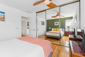 2 habitaciones, tabla de planchar con plancha, wifi y ropa de cama
