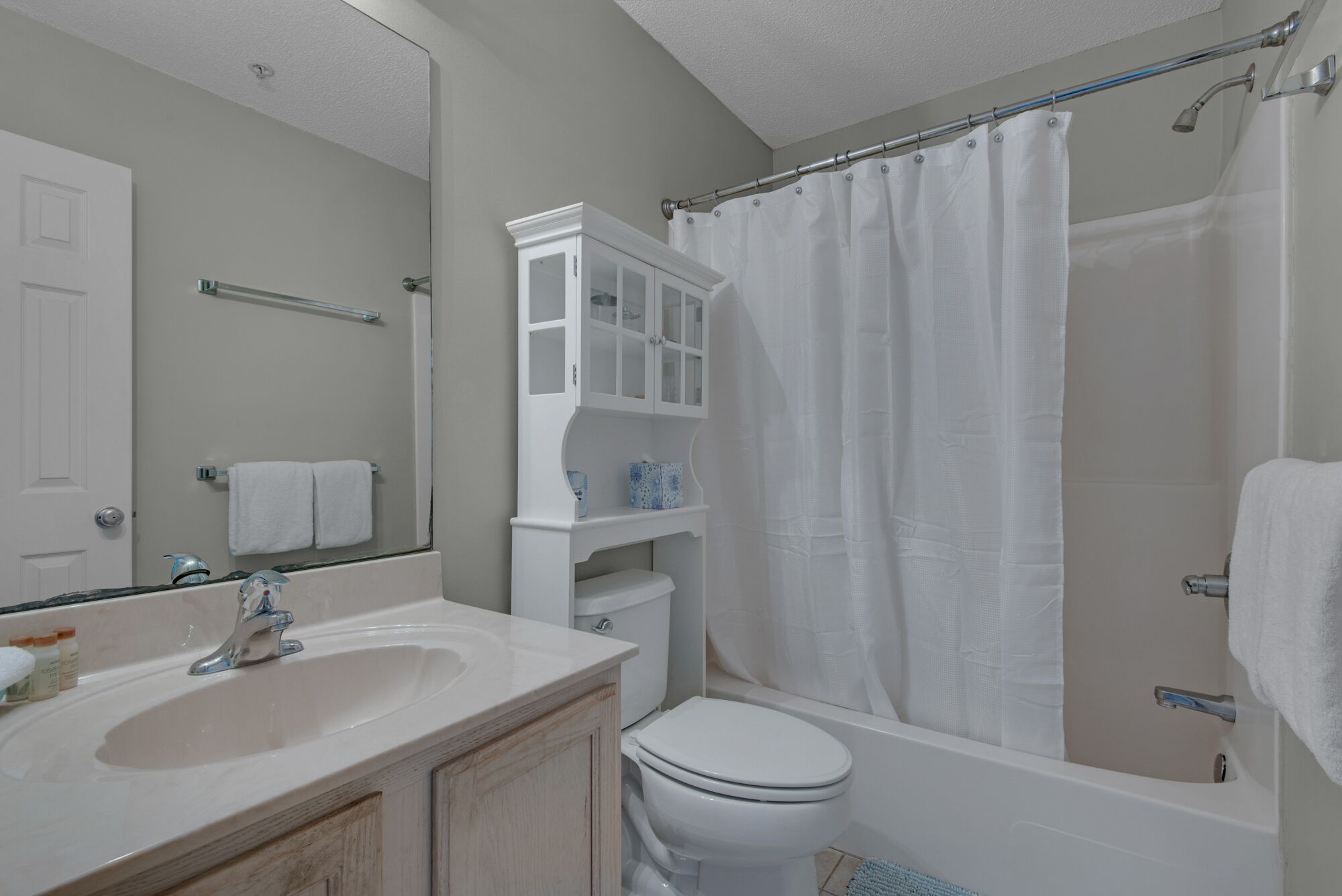 Snow Birds Welcome!  Winter Specials!  Spend the Holidays at the Beach!