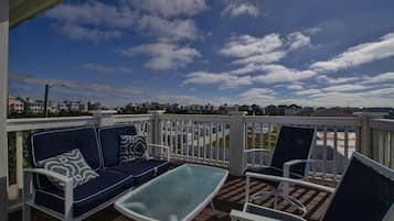 Condo, 3 Bedrooms | Balcony