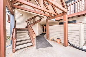 Exterior detail - Condo w/ Patio & Pool Access in Greenwood Village! (Englewood)