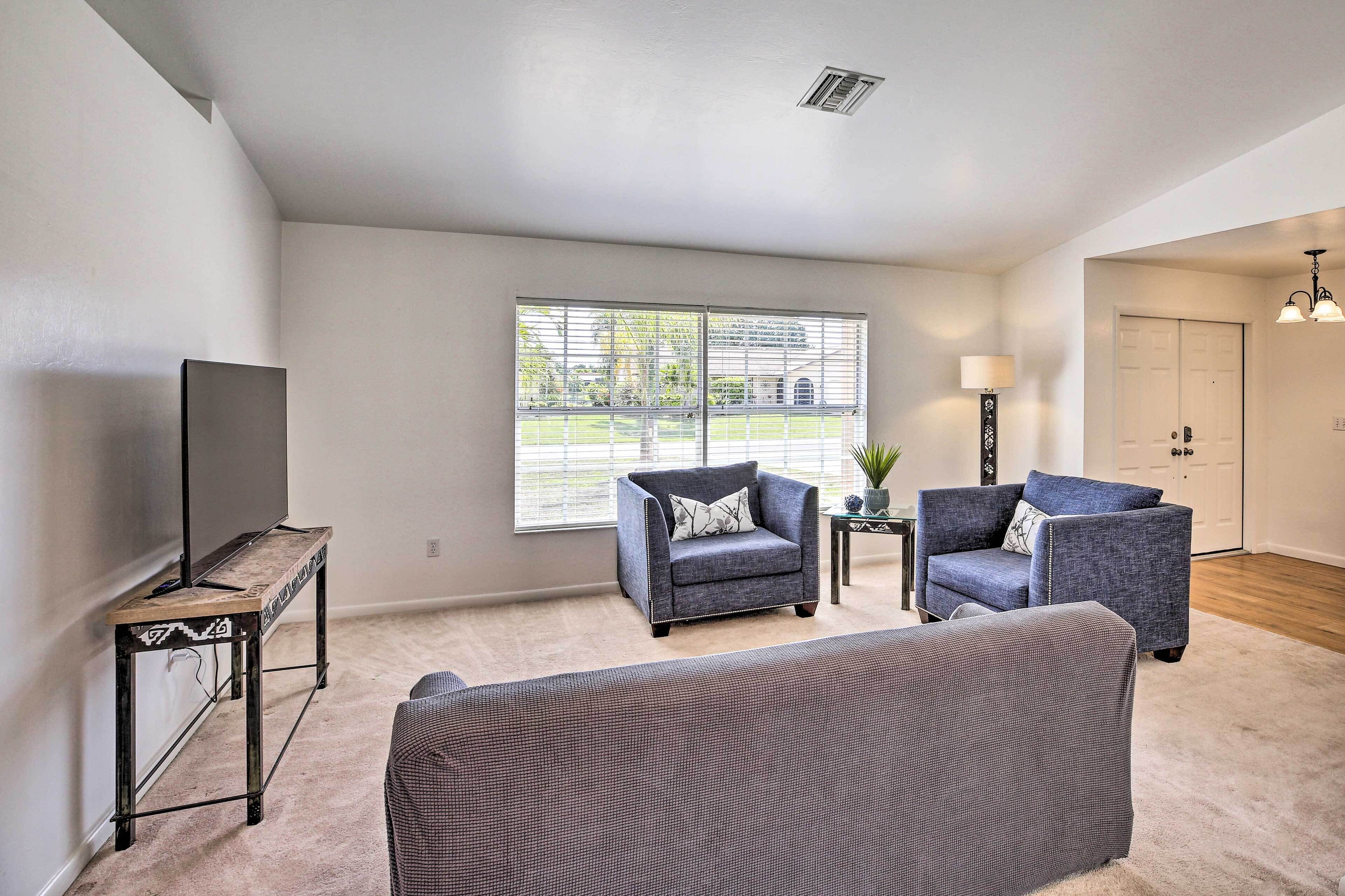 Breezy Cape Coral Oasis, Covered Lanai & Bbq - Cape Coral, FL