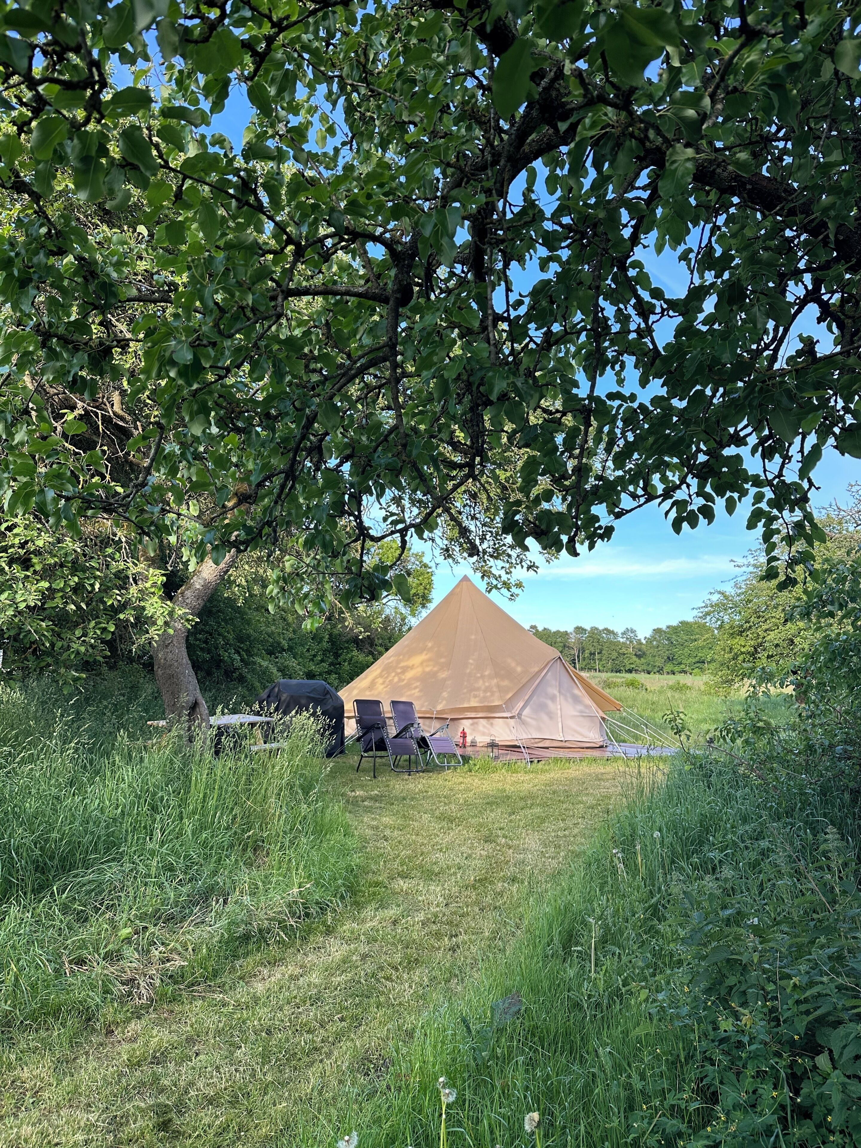 Luxury Tent, Kitchenette, Garden View (Havesangeren) | Hypo-allergenic bedding, individually decorated, bed sheets