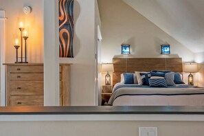 3 bedrooms, desk, iron/ironing board, free WiFi - Aspen Pointe Glass House on Ski Hill Road Driggs, ID (Driggs)