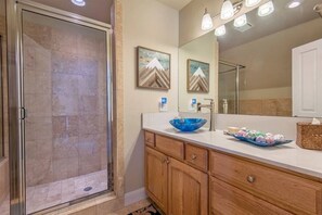 Hair dryer, towels - Aspen Pointe Glass House on Ski Hill Road Driggs, ID (Driggs)