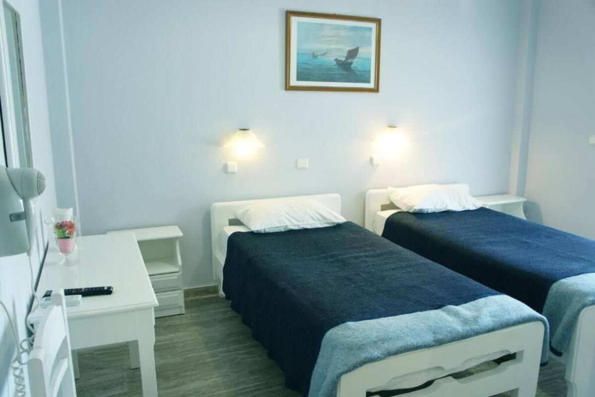Room for Two Upper Floor | 房內夾萬、熨斗/熨衫板、免費 Wi-Fi、床單