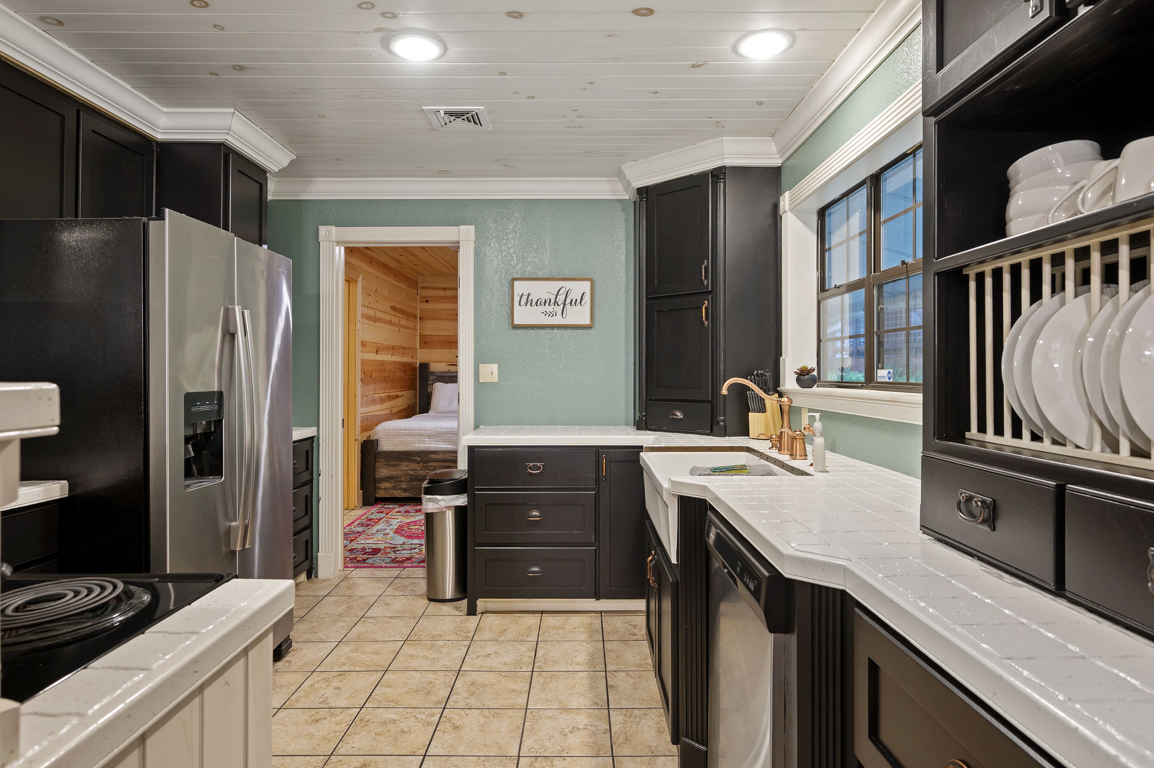 🍁 Fall specials!  🌲 outdoor oasis 🍁 game room⭐️