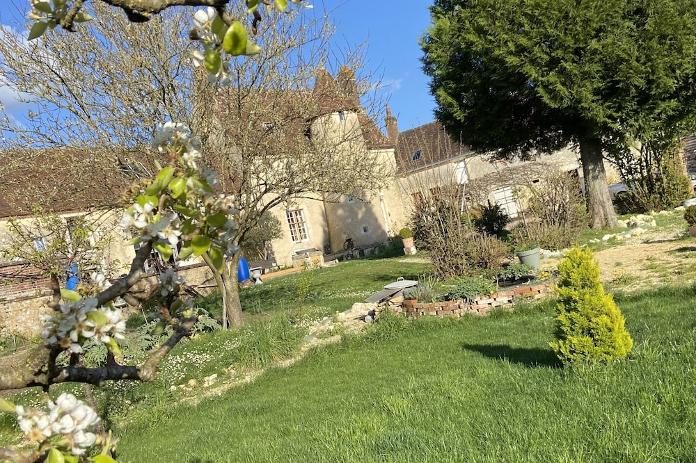 Enjoy the Suite des Etoiles at the Manoir de La Barre