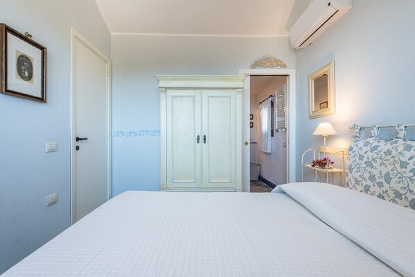 1 chambre, fer et planche Ă repasser, Wi-Fi gratuit, draps fournis
