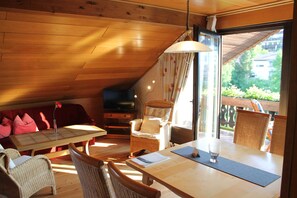 Unclassified image, 5 of 19, button