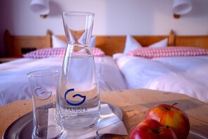 1 bedroom, WiFi, bed sheets - Single room Berg-Sandröschen (vacation hotel) (copy) - Belvedere-Bio-Hotel garni (Waldeck)
