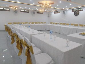Meeting facility - Shanze Hotel And Suites (Lahore)