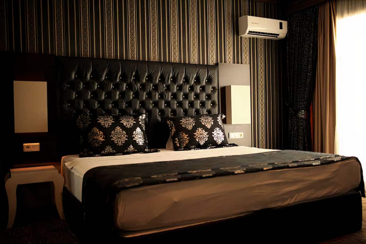 Suite Royal | 2 habitaciones, minibar y caja de seguridad en la habitación