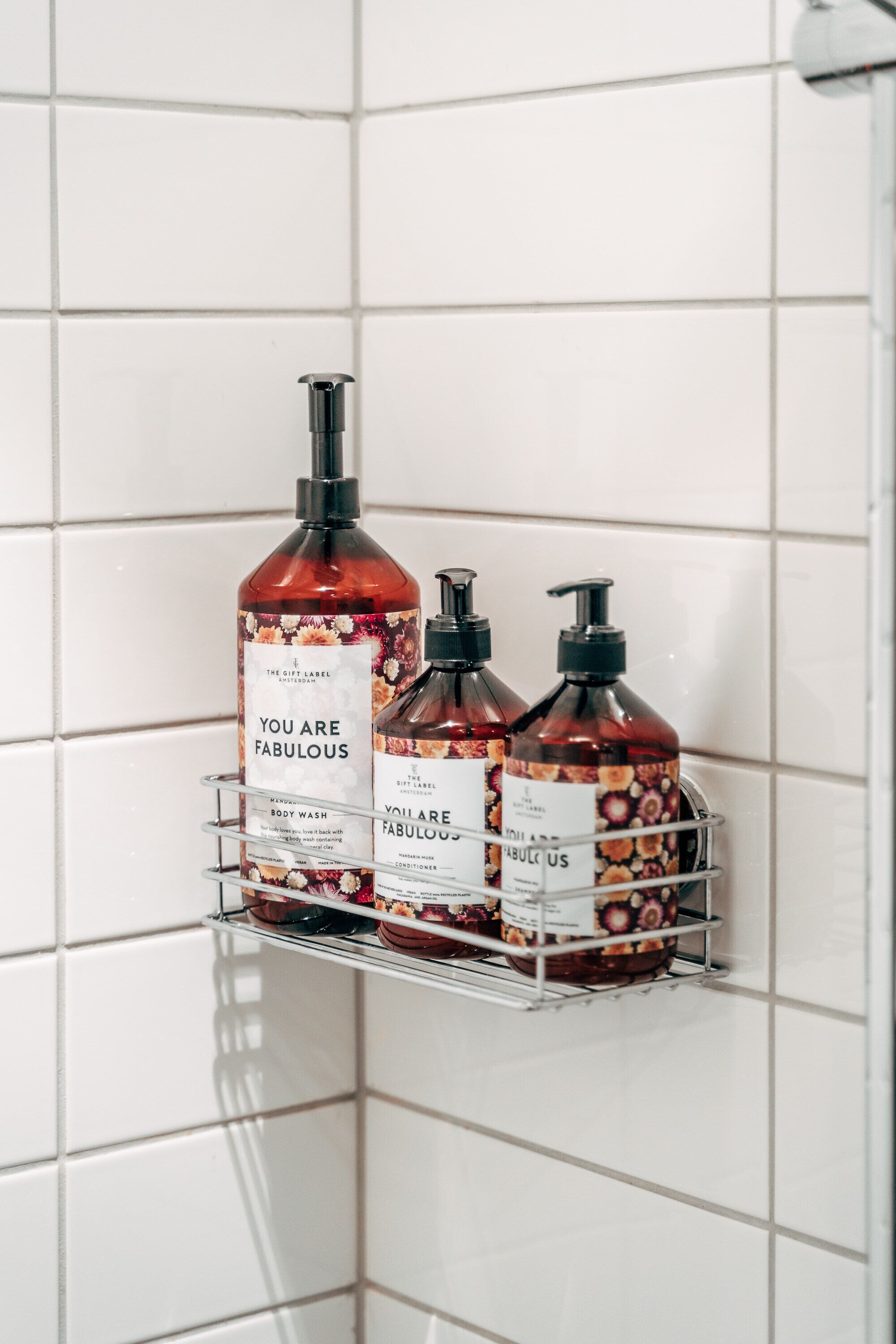 shower, rainfall showerhead, free toiletries, hair dryer