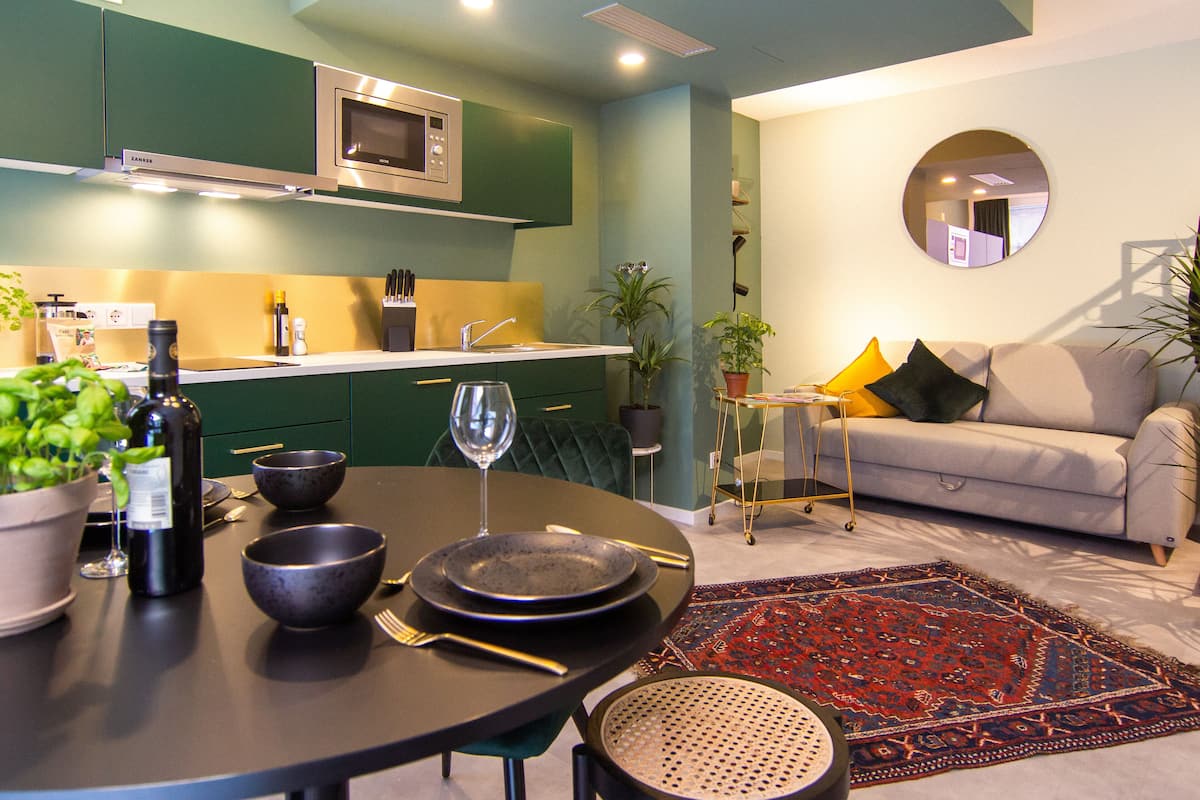 Comfort Studio Suite | In-room dining