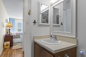 Appart'hĂŽtel, 2 chambres | Salle de bain