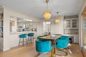Casa, 4 quartos | Sala de jantar