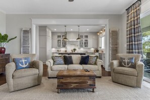 House, 4 Bedrooms | Living area - No Wake Zone (Newport)
