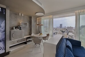 Suíte luxo | Frigobar, quartos à prova de som, berços (sobretaxa), Wi-Fi de cortesia