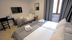 Triple Room | Premium bedding, down comforters, soundproofing, free WiFi - Hotel Monasterio de Tejeda (Garaballa)