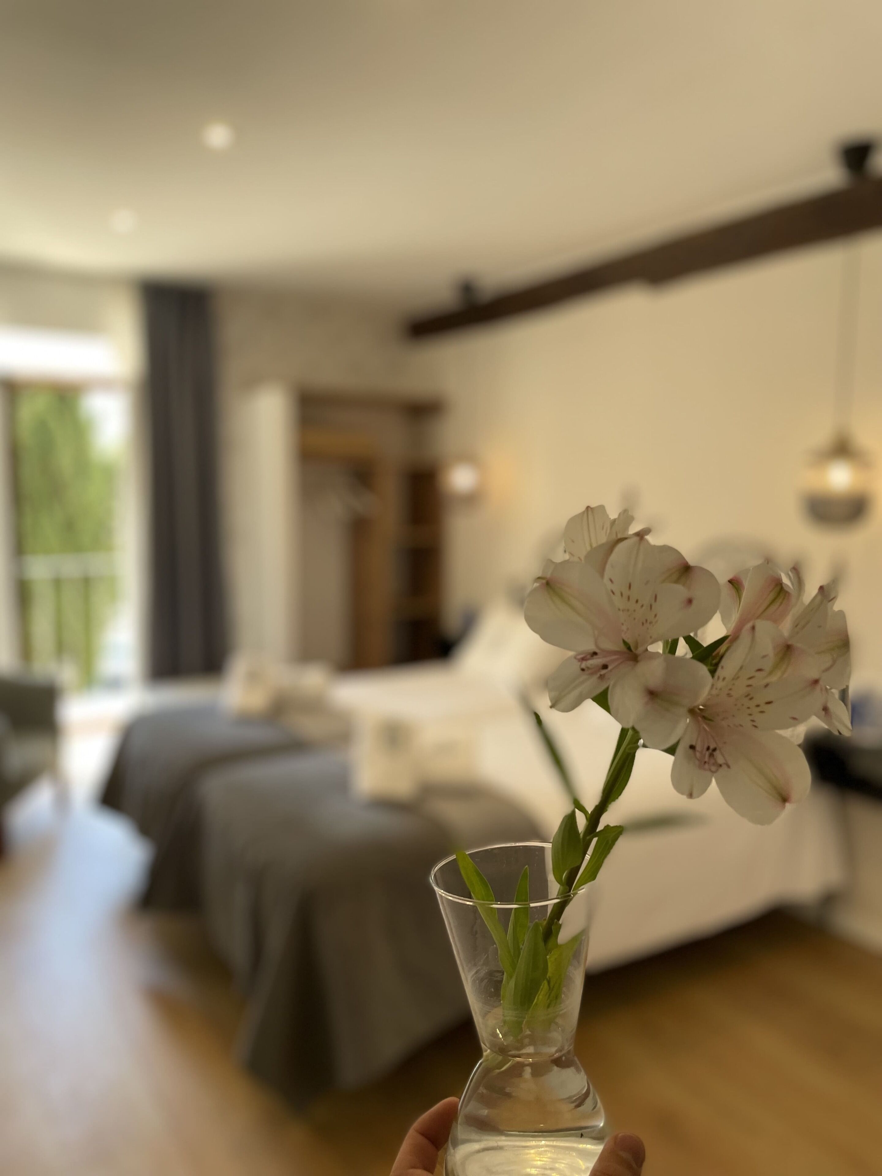 أغطية فراش متميزة وألحفة محشوة بالريش وتجهيزات عازلة للصوت