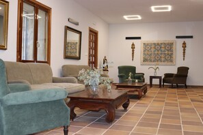 Reception - Hotel Monasterio de Tejeda (Garaballa)