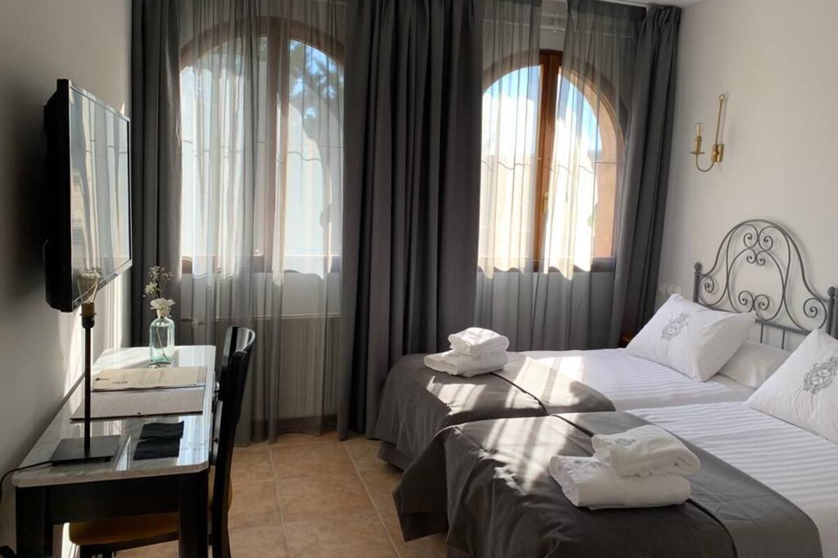 Twin Room | 1 bedroom, premium bedding, down comforters, soundproofing