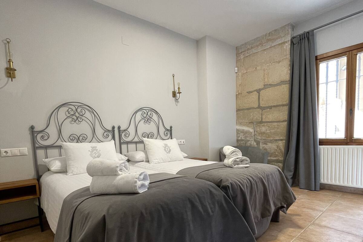 Comfort Twin Room | 1 bedroom, premium bedding, down comforters, soundproofing