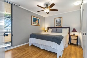 Room - Paki Maui by Coldwell Banker Island Vacations (Lahaina)
