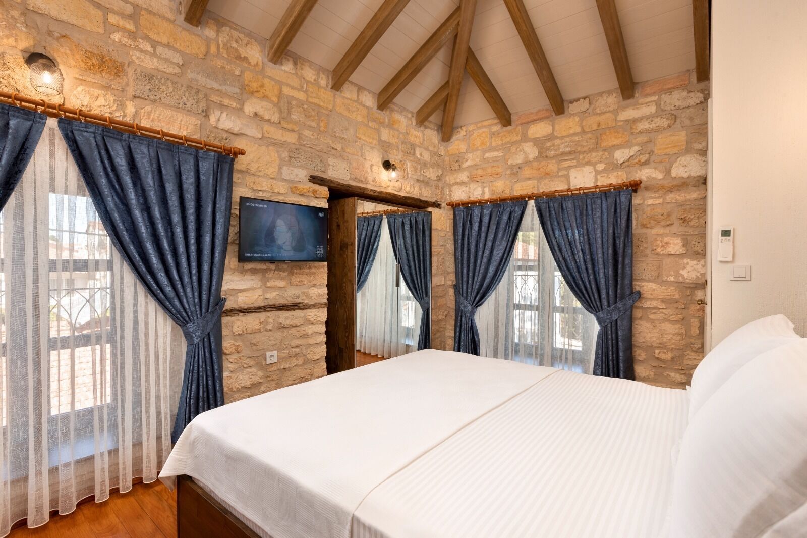 Egyptian cotton sheets, premium bedding, down duvets