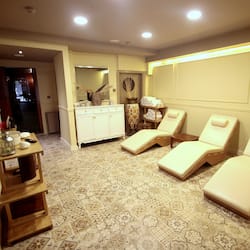Couples treatment room(s), sauna, Turkish bath/hammam, aromatherapy