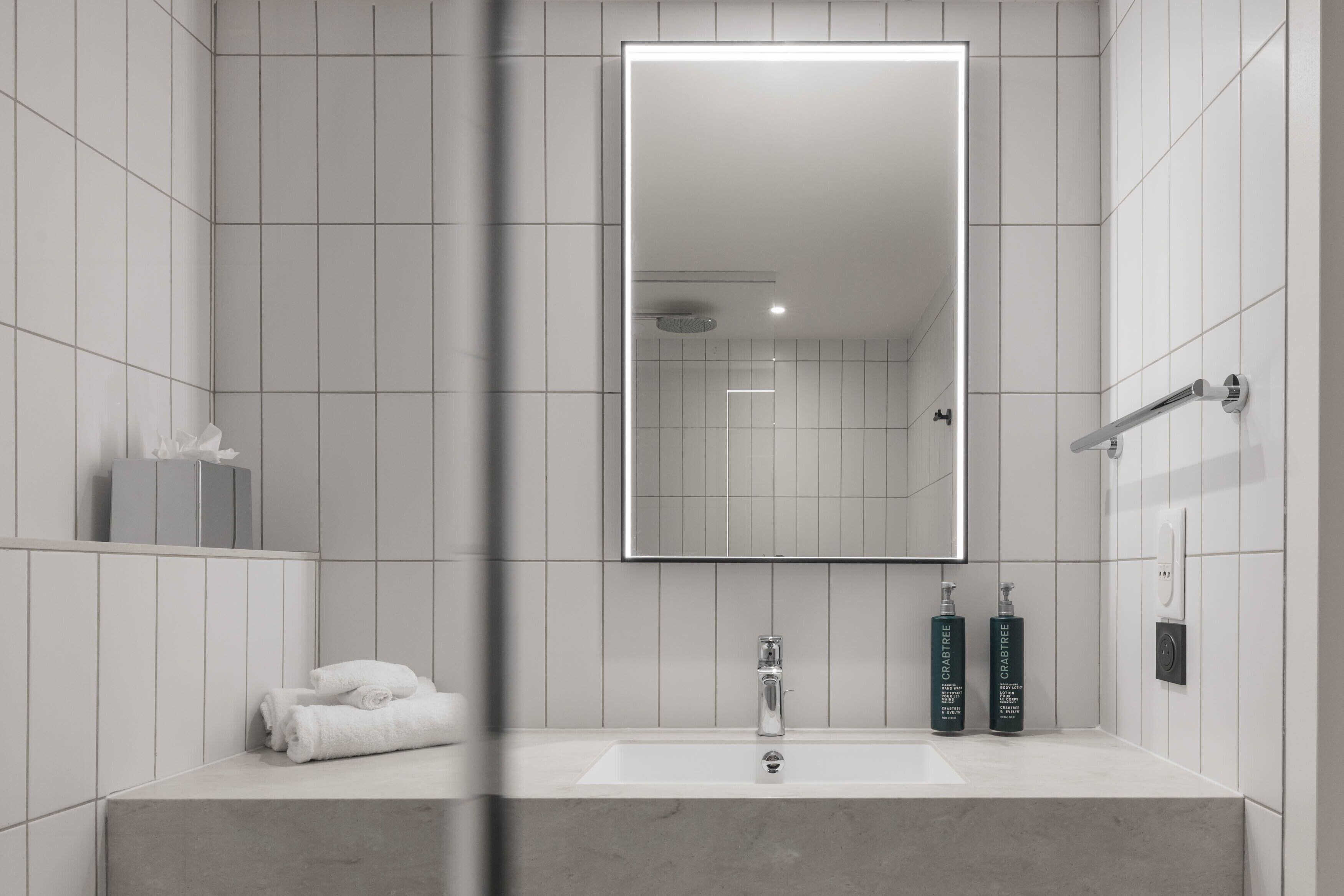 classic room, 2 single beds | bathroom | combined shower/bathtub, hair dryer, slippers, towels